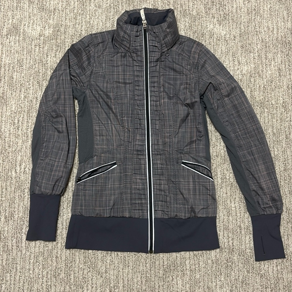 Lululemon Run Back on Track Jacket
